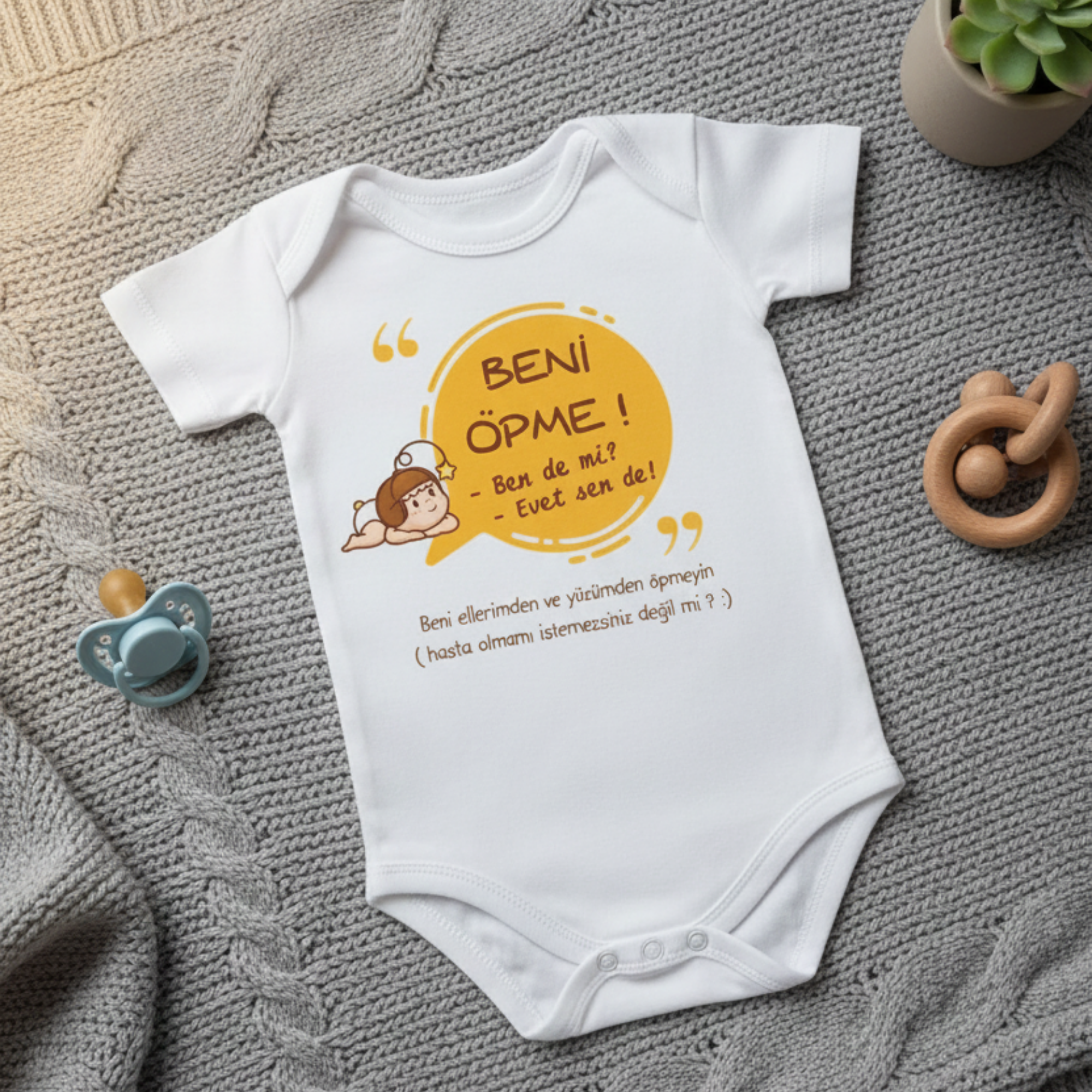 Beni Öpme Bebek Zıbını, Beyaz Pamuklu, Sevimli Baskılı, Yenidoğan Unisex Giyim, Türkçe Mesajlı, Sarı Daire Tasarımlı