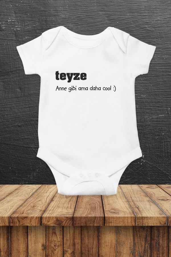 Teyze Anne Gibi Ama Daha Cool Baskılı Body Zıbın